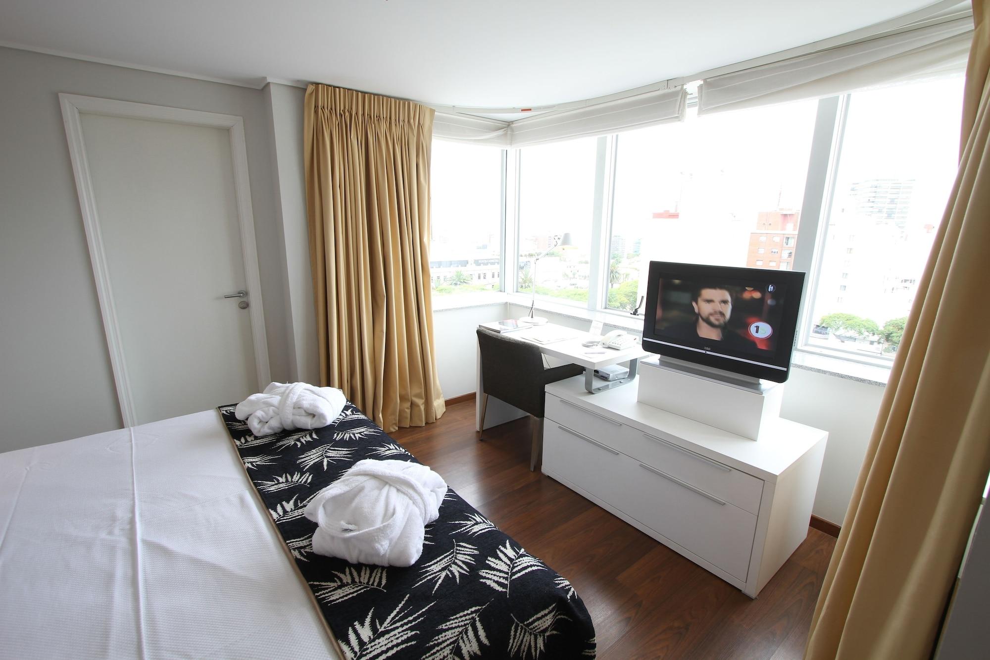 Regency Golf - Hotel Urbano Montevideo Eksteriør billede