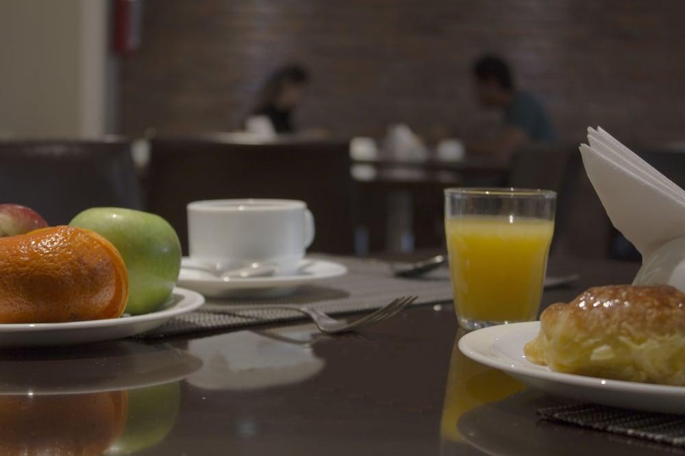 Regency Golf - Hotel Urbano Montevideo Eksteriør billede