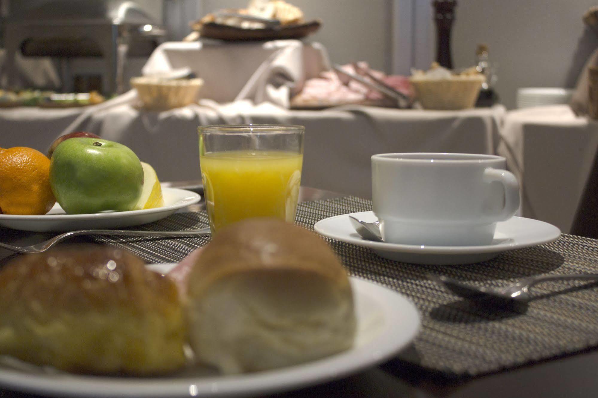 Regency Golf - Hotel Urbano Montevideo Eksteriør billede